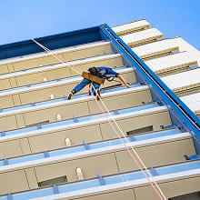 ロープアクセスによる外壁打診調査